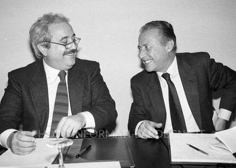 Giovanni Falcone e Paolo Borsellino il 27 marzo 1992 al palazzo Trinacria di Palermo. Foto: Giuseppe Gerbasi 