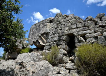 Nuraghe Castrulongu