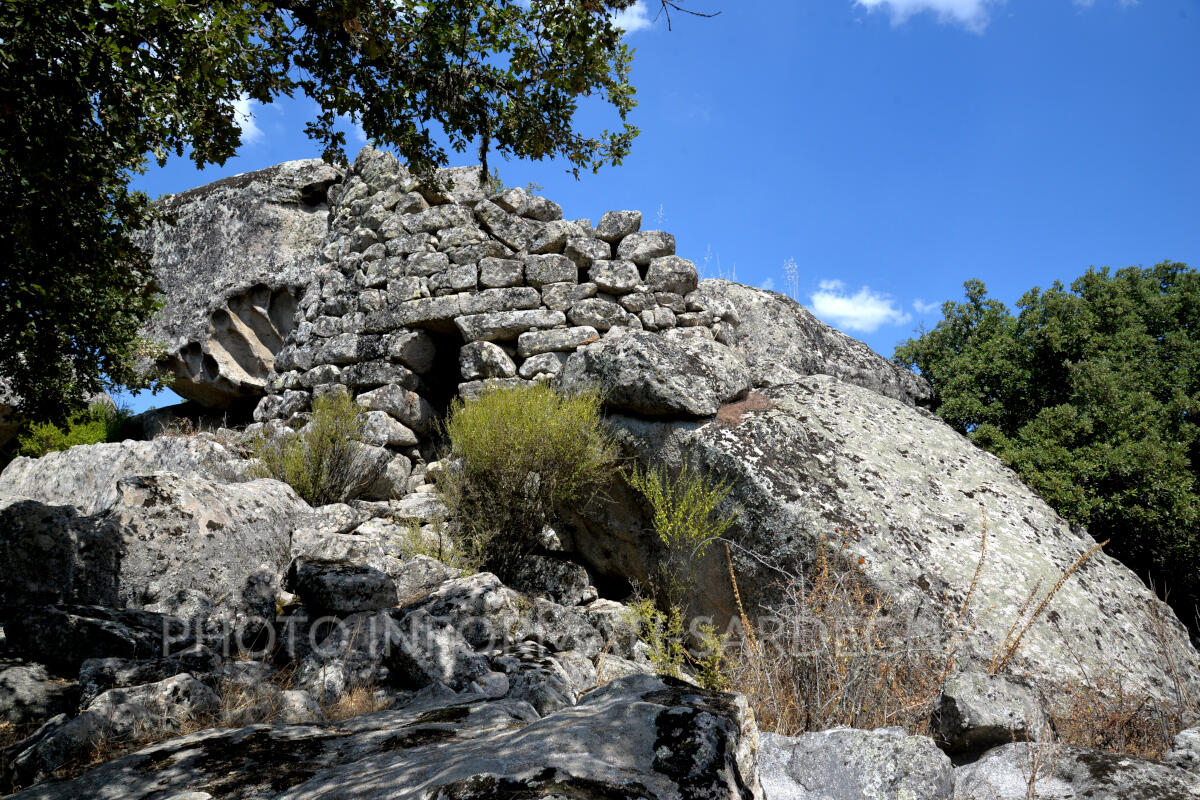 Nuraghe Castrulongu