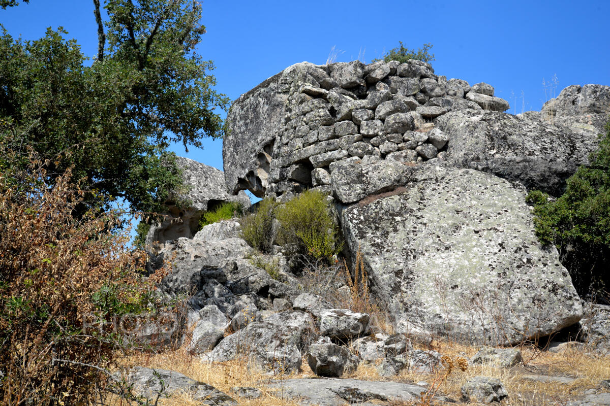 Nuraghe Castrulongu